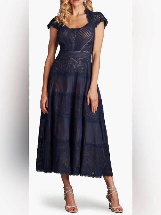 Tadashi Shoji Dresses & Skirts - NEW Tadashi Shoji Pintuck Pleat Embroidery Detail Cocktail Midi navy nude Dress